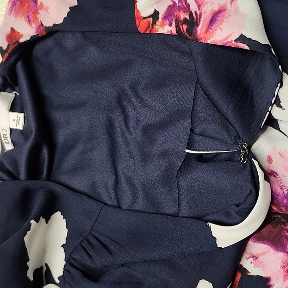 DR2 Navy and Pink Floral V-Neck 3/4 Sleeve Shift Dress Size Small Lined Pockets - Picture 10 of 13